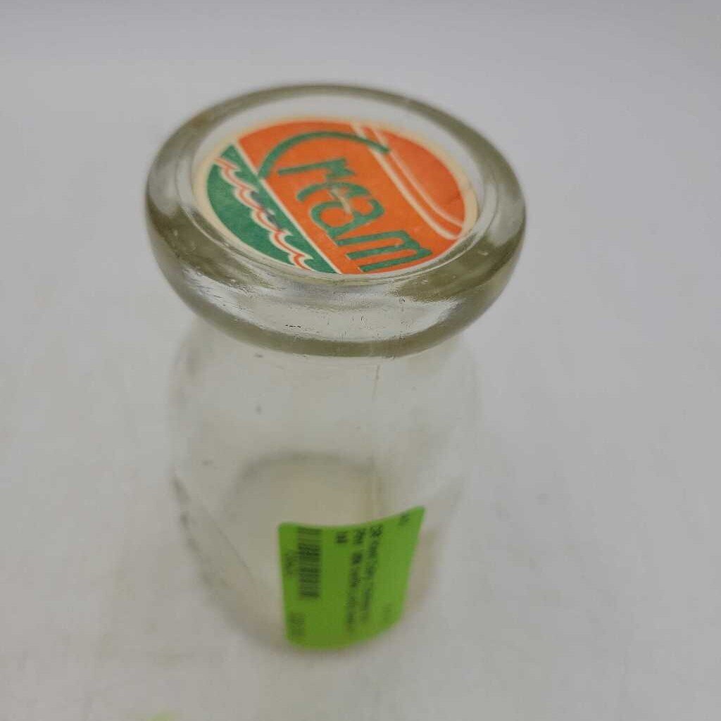 Kent Dairy Chatham 1/4 Pint Milk bottle (JAS)