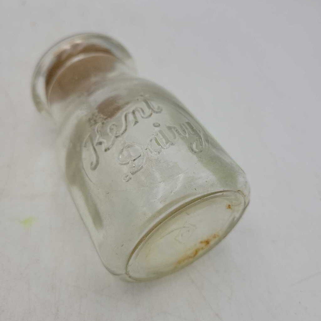 Kent Dairy Chatham 1/4 Pint Milk bottle (JAS)