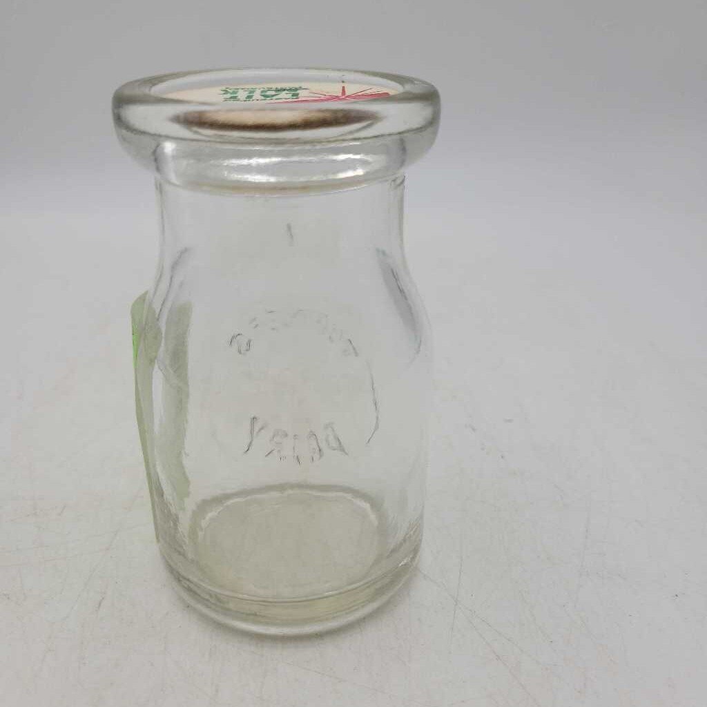 Turner's Dairy 1/4 Pint Milk bottle (JAS)