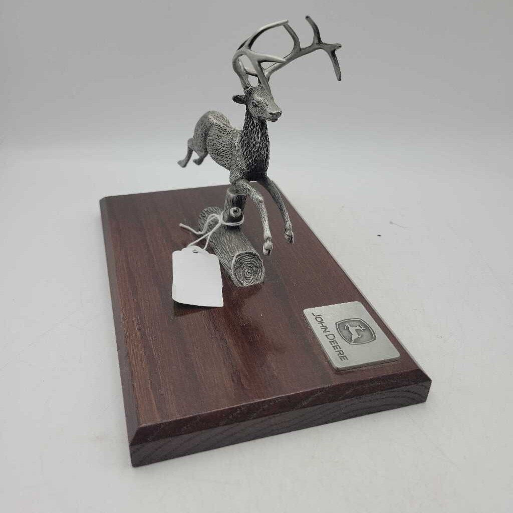 John Deere Pewter Stag (DMG) 0076