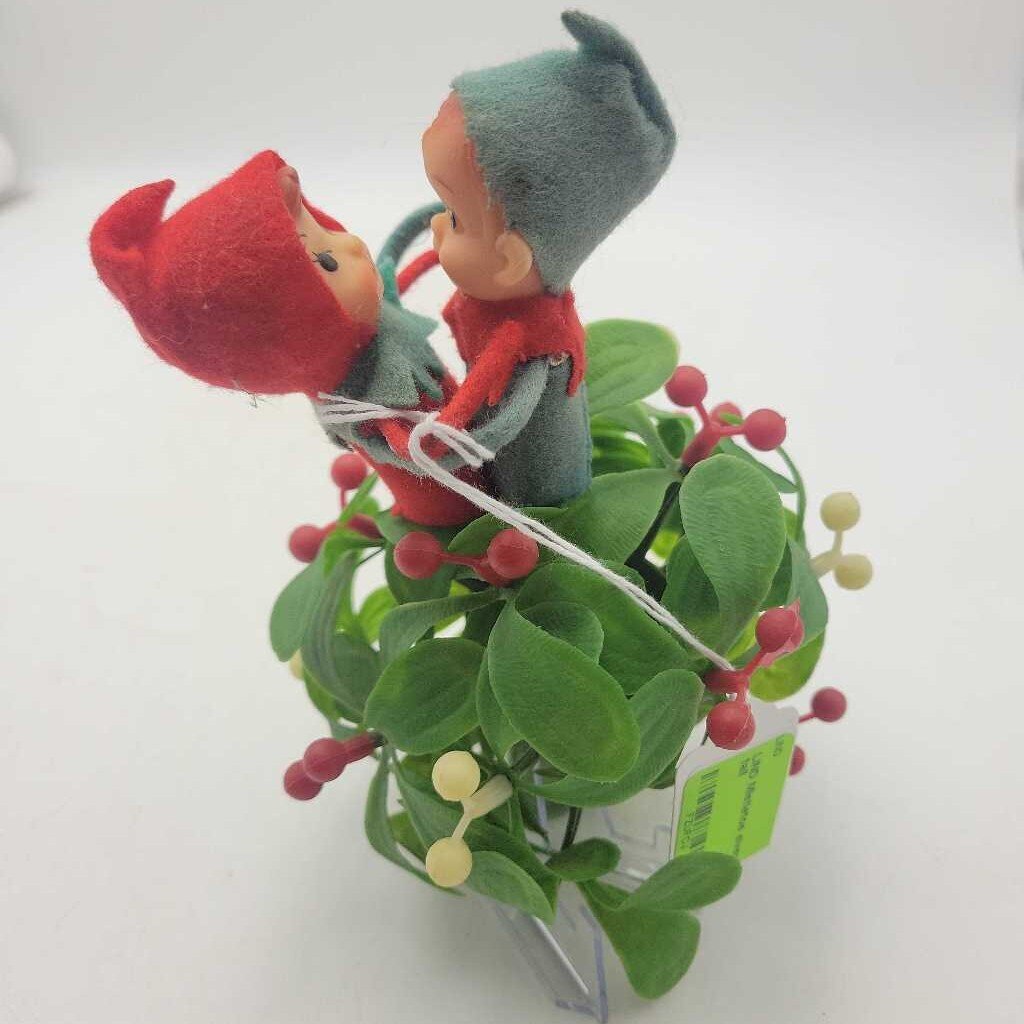Mistletoe elves (LIND)