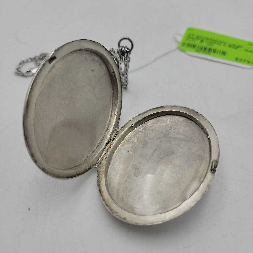 Exceptionally Large Sterling Locket c.1948 - 13405 (VT)