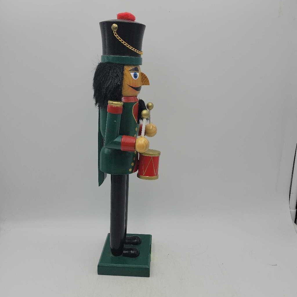 Wooden Solider Nut Cracker (KEN) Nutcracker