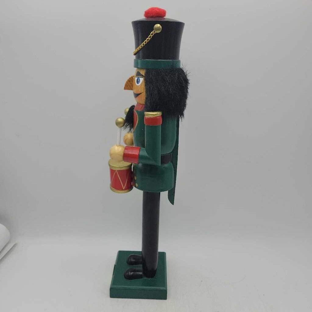 Wooden Solider Nut Cracker (KEN) Nutcracker