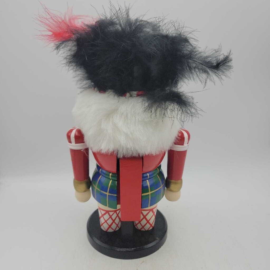 Nut Cracker (YVO) (511) nutcracker