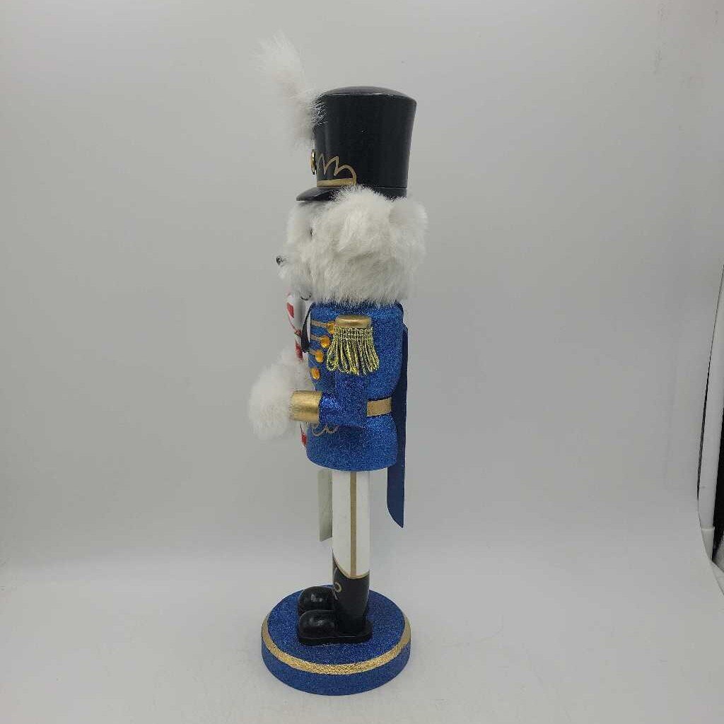 Bear Nutcracker (YVO) (511) nut cracker