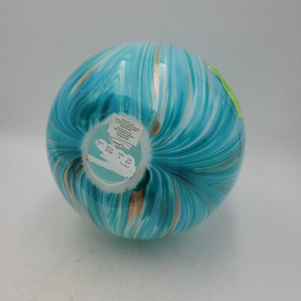 Large Turqoise Glass Egg (YVO) (511)
