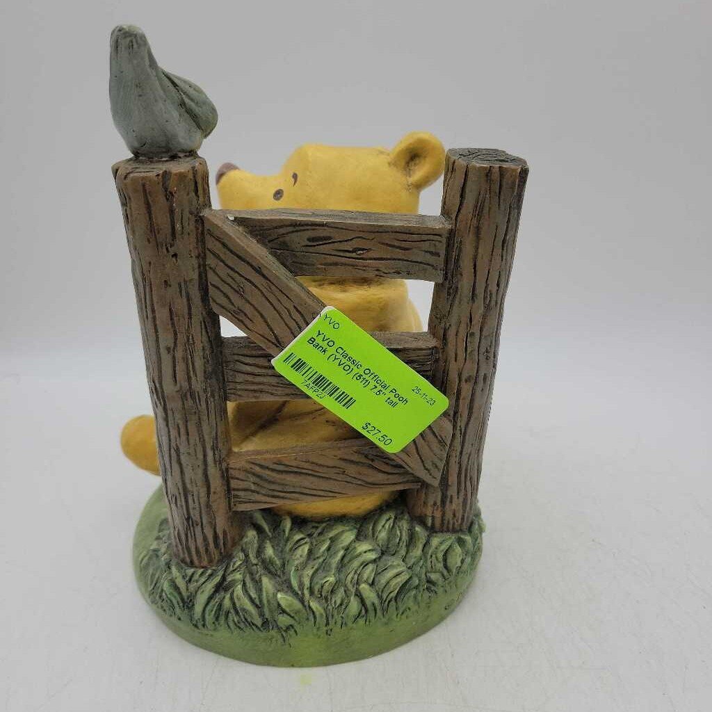 Classic Official Pooh Bank (YVO) (511)
