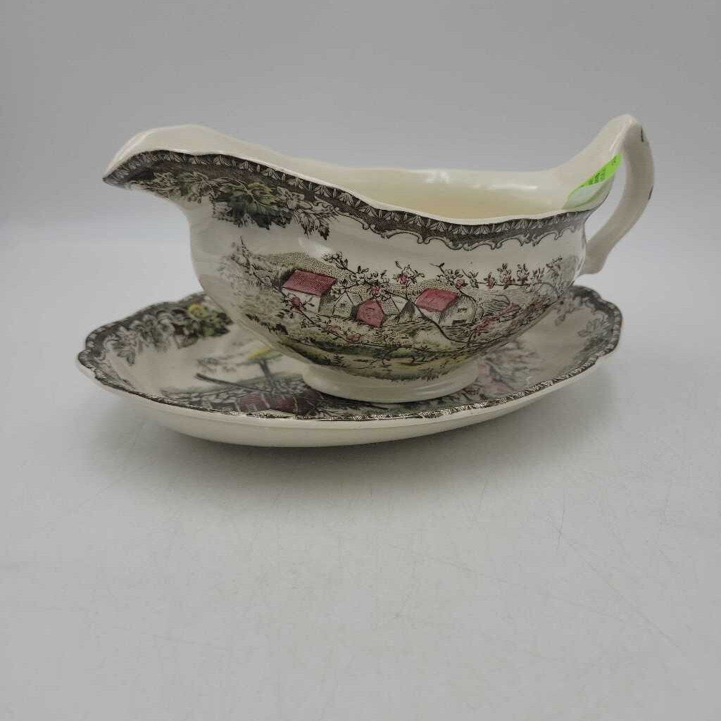 Friendly Village Gravey Boat and Dish (YVO) (511)