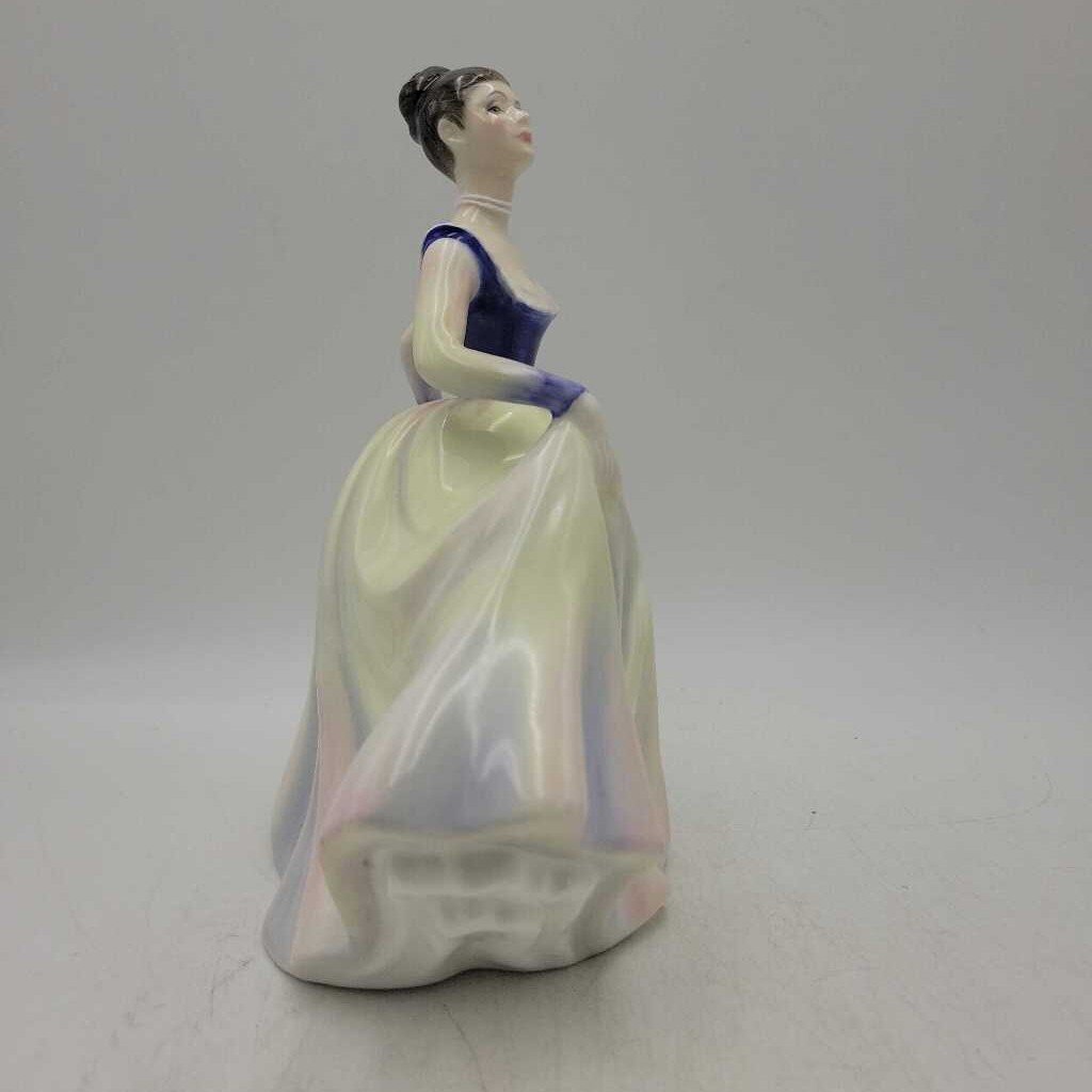 Royal Doulton "Lisa" HN# 2394 #604 (NS)