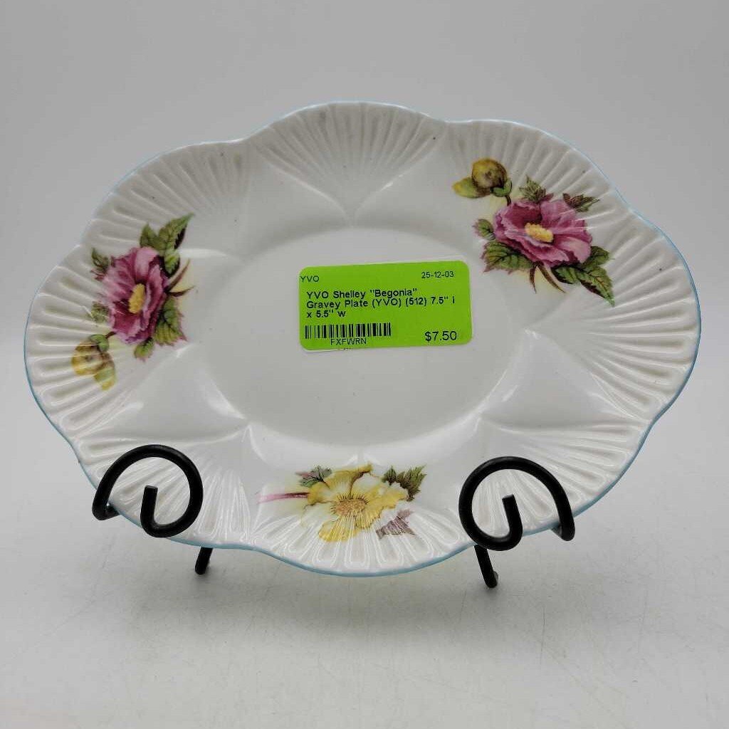 Shelley "Begonia" Gravey Plate (YVO) (512)