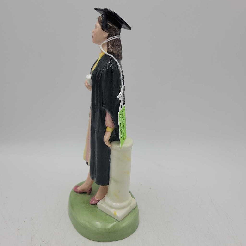 Royal Doulton "Graduate" HN#3016 (NS) 605