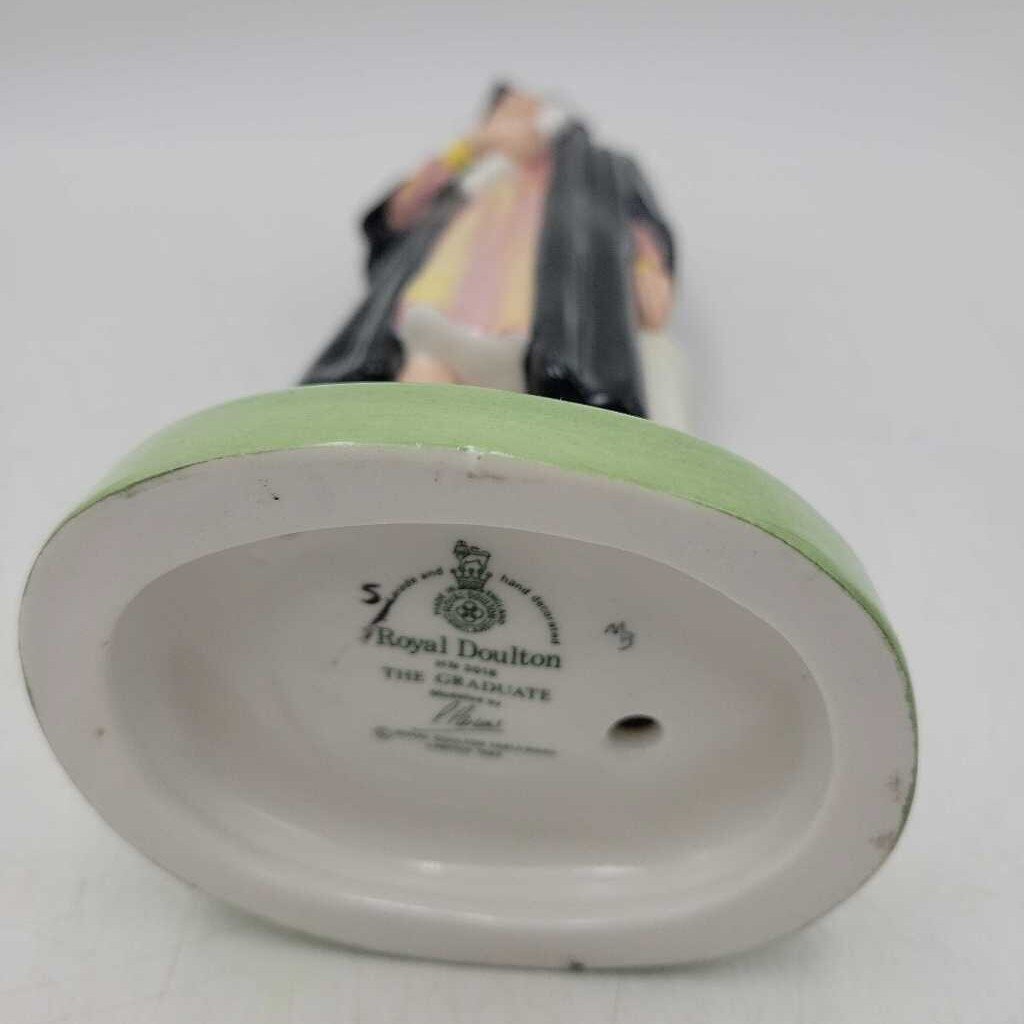 Royal Doulton "Graduate" HN#3016 (NS) 605