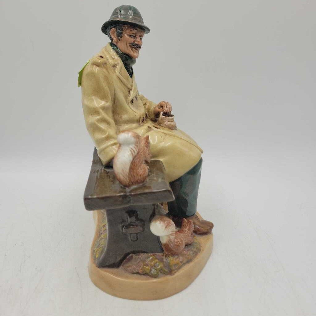 Royal Doulton "Lunchtime" HN# 2485 (NS) 605