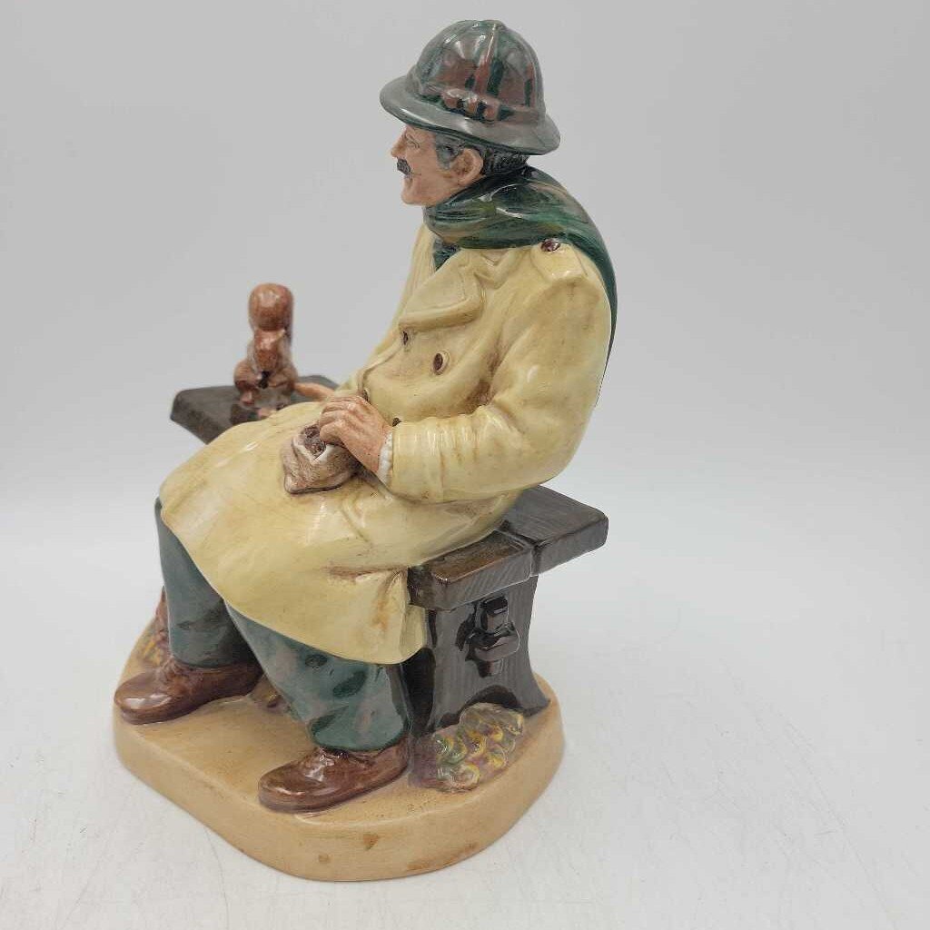 Royal Doulton "Lunchtime" HN# 2485 (NS) 605