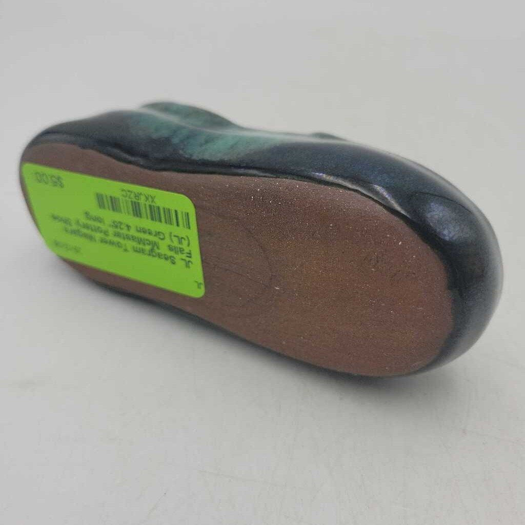 Seagram Tower Niagara Falls McMaster Pottery Shoe (JL)