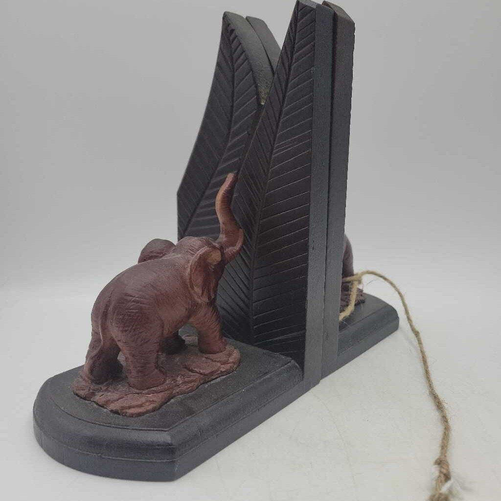Wooden Elephant Bookends (M2) 2