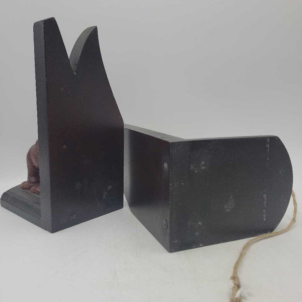 Wooden Elephant Bookends (M2) 2