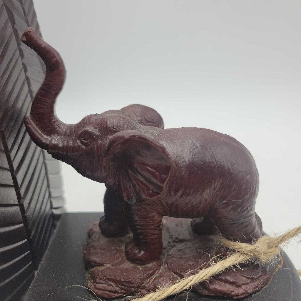 Wooden Elephant Bookends (M2) 2