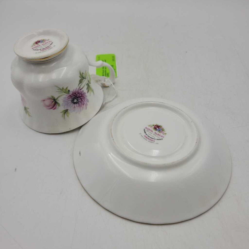 Royal Albert "March" Anemones cup and saucer (DEB))