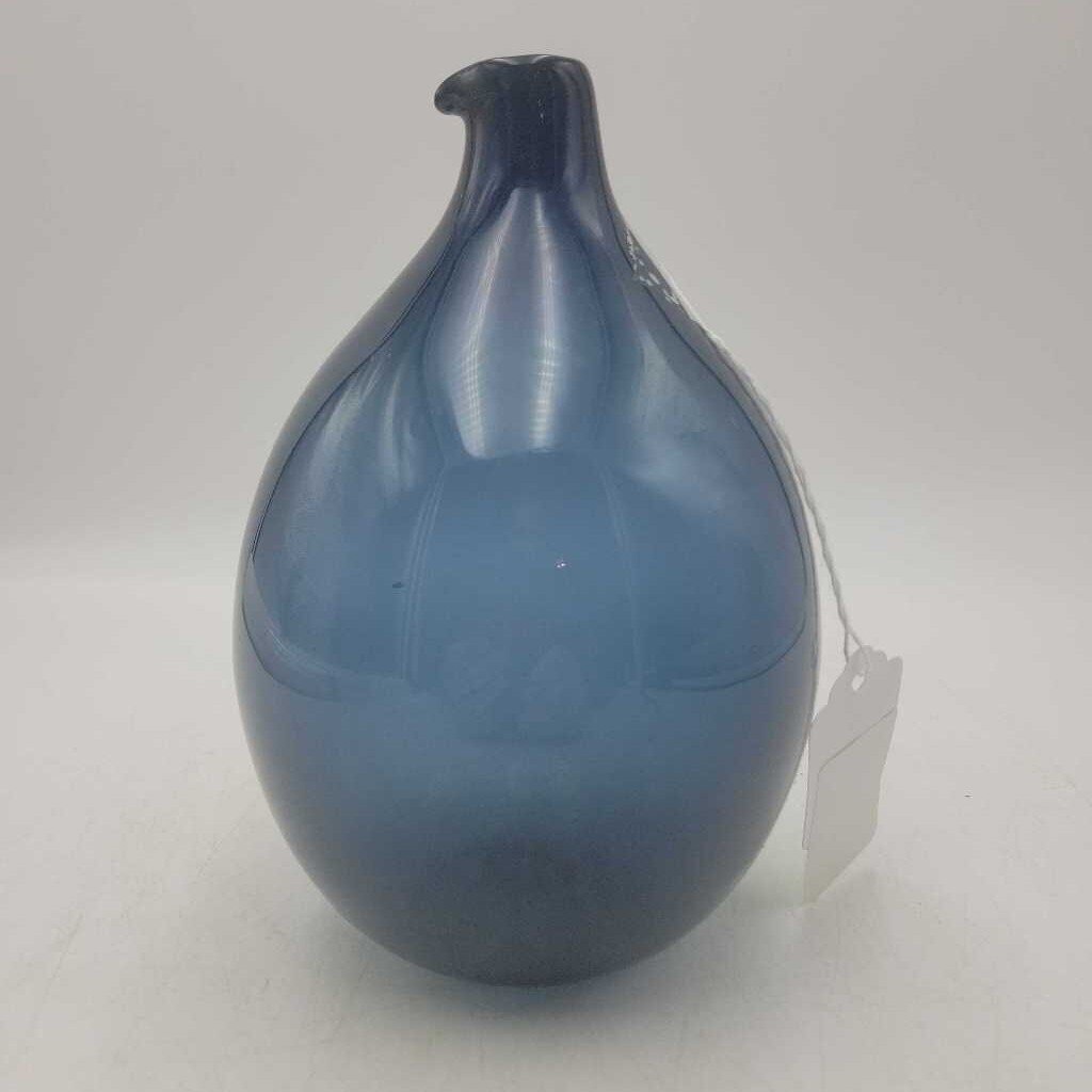 Art Glass vase Signed (DEB)