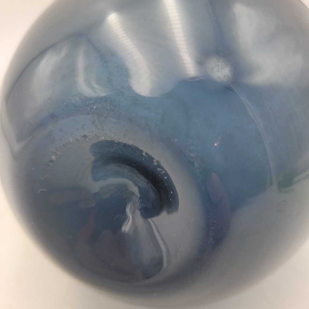 Art Glass vase Signed (DEB)