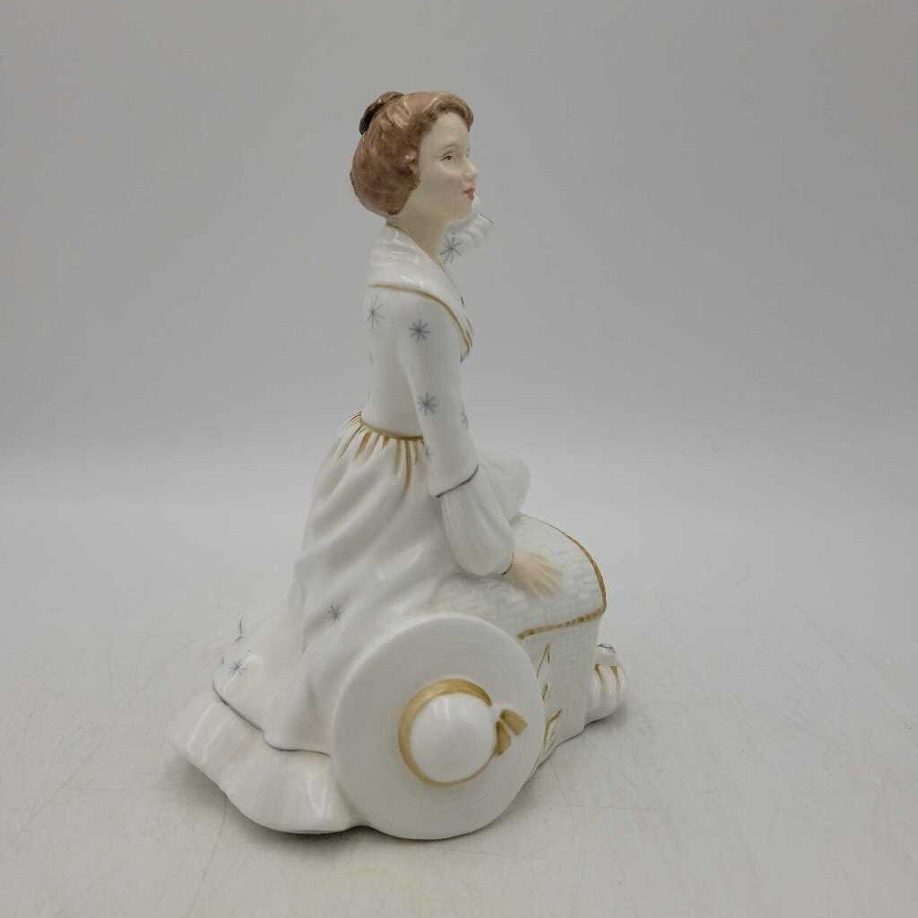 Royal Doulton Summer's Day H.N. 2181 (HAUS)