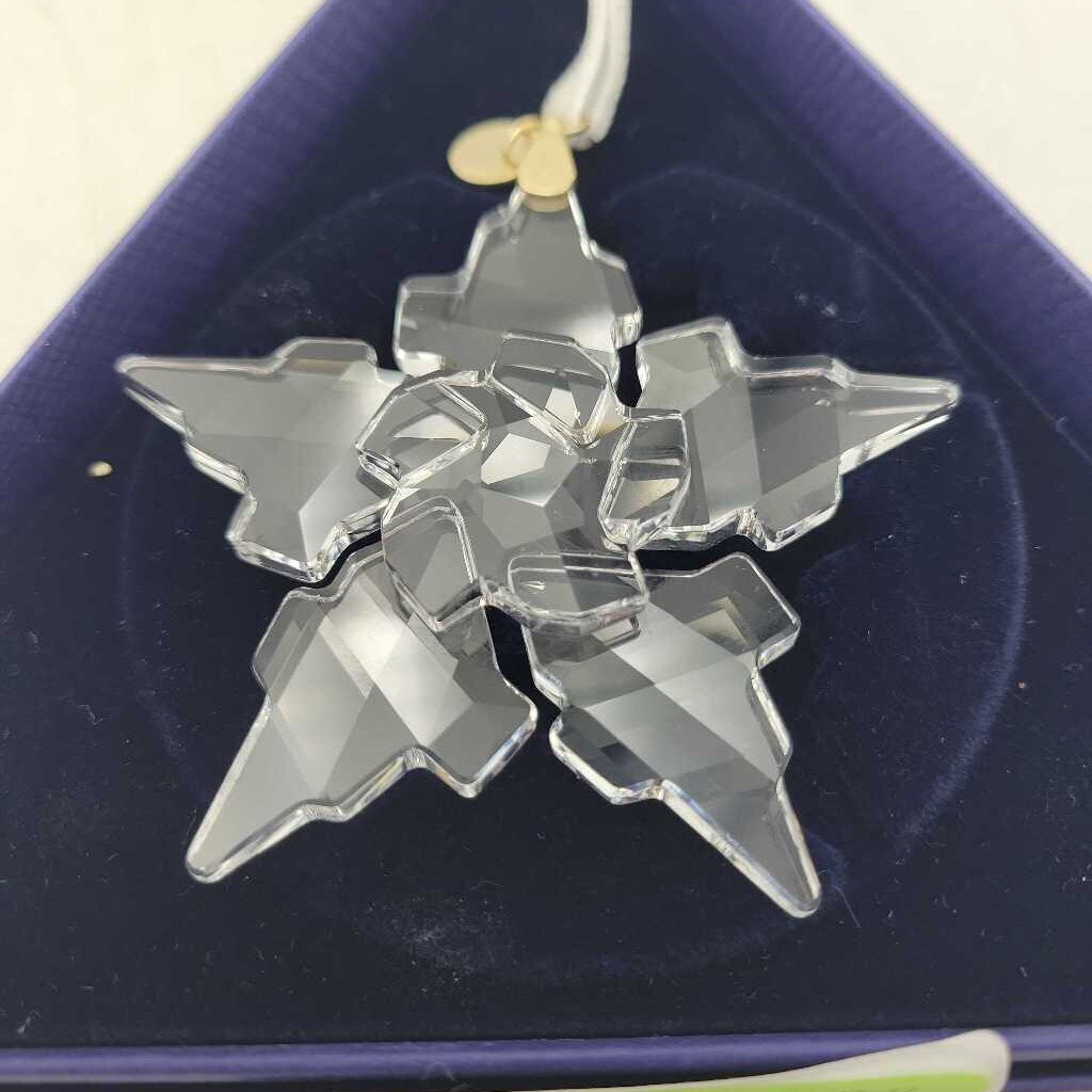 Swarovski Christmas Ornament 2021 (HAUS)