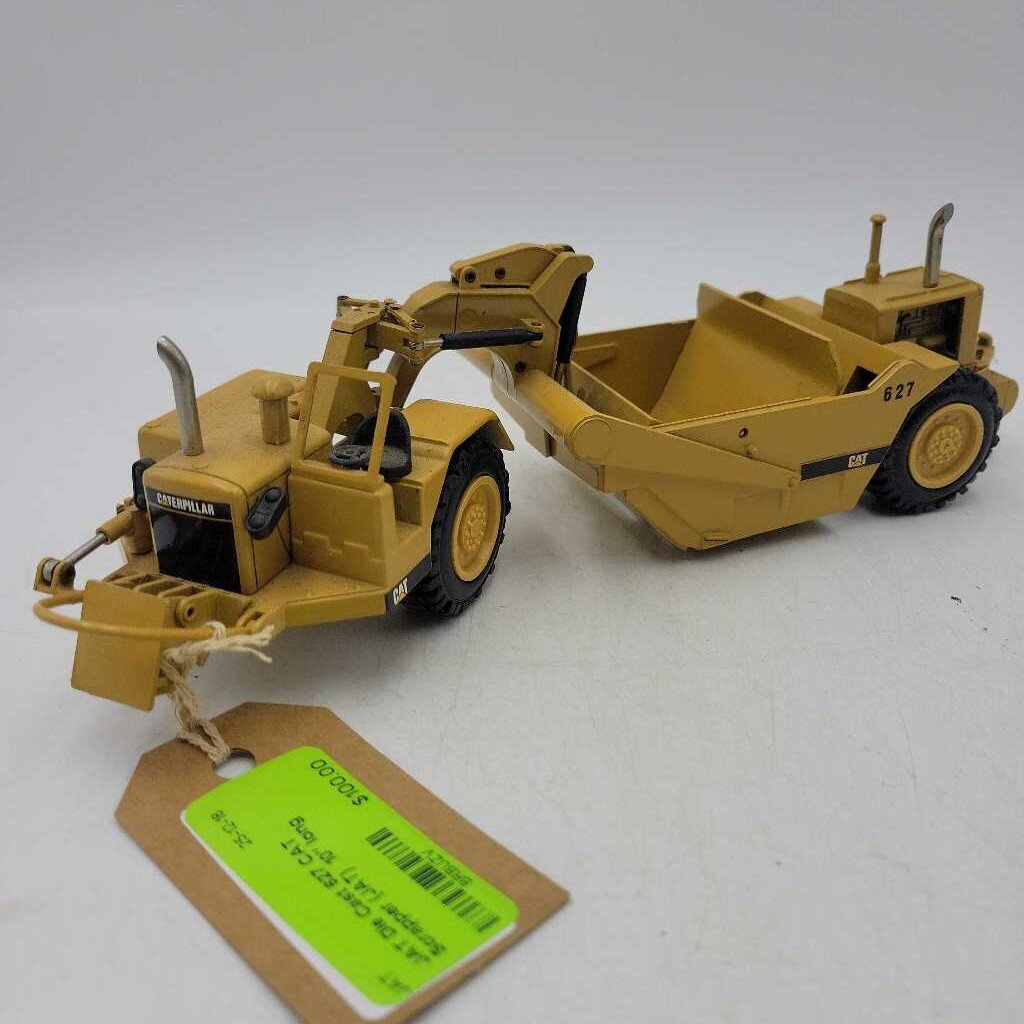 Die Cast 627 CAT Scrapper (JAT)