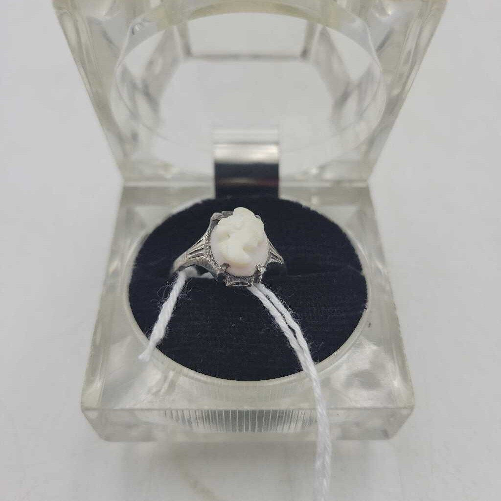 Sterling cameo ring, size 6 (LIND)