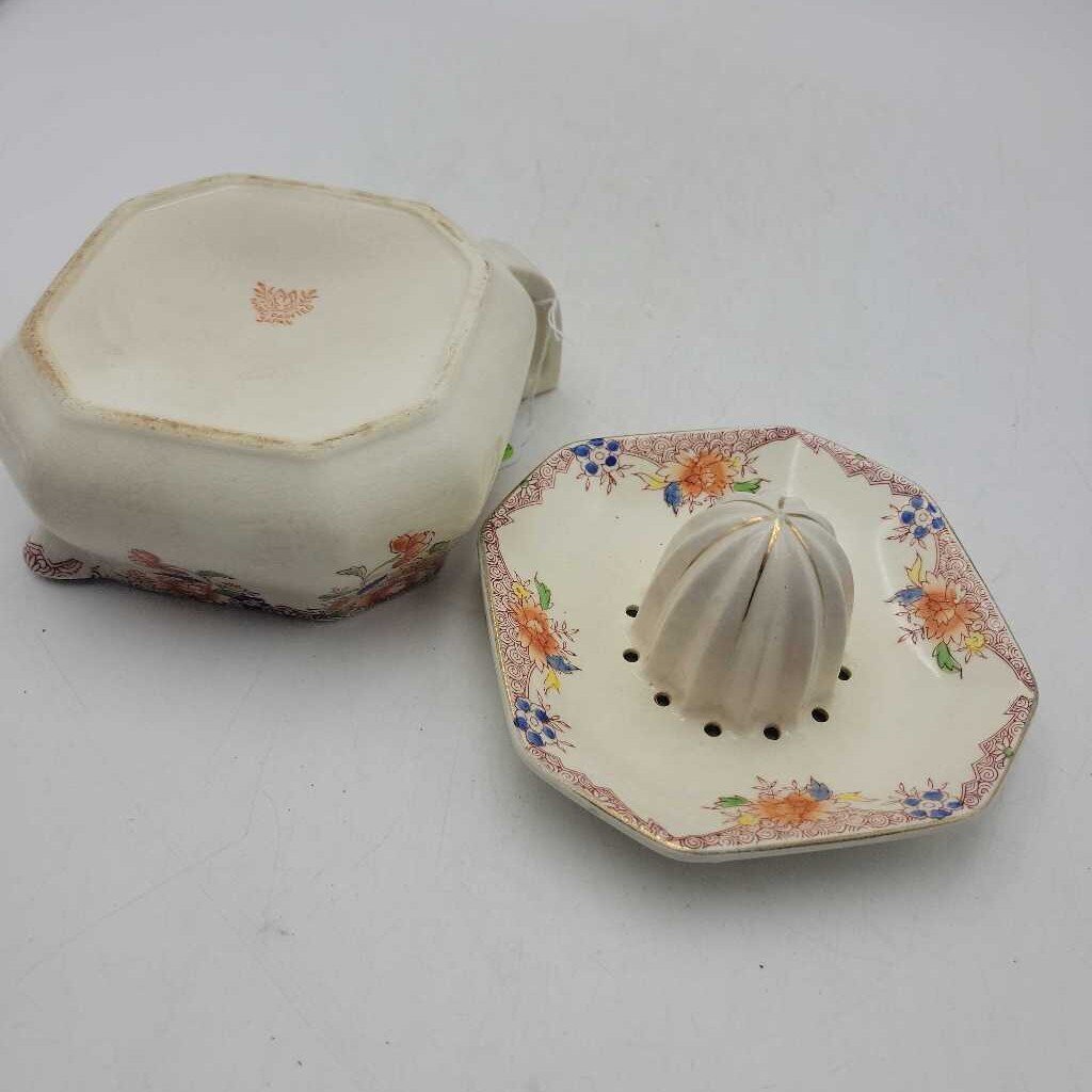 Hand Painted Japan Juicer Reamer (DS) 3529