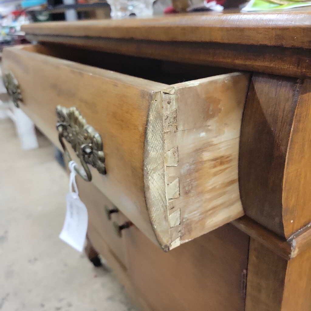 Antique Washstand (LOR)