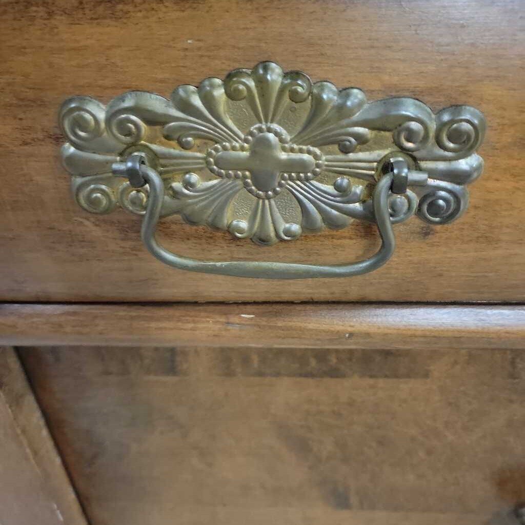 Antique Washstand (LOR)