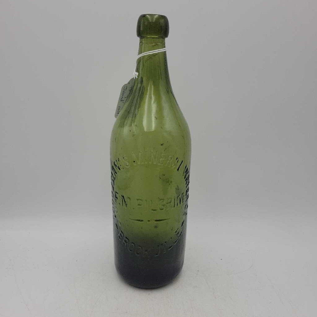 F.M. Pilgrim Brockville blob top Bottle Spelling Error variant (Jef)