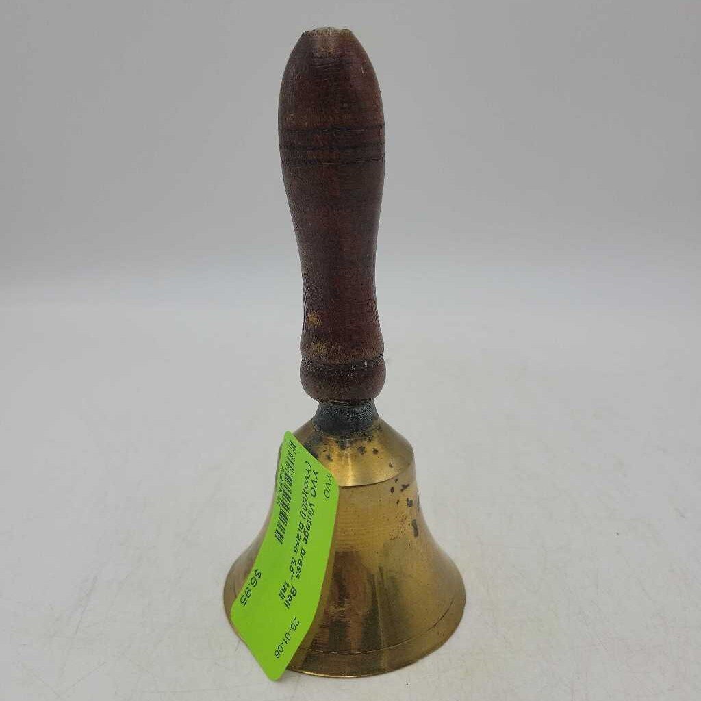 Vintage brass Bell (Yvo)(601)