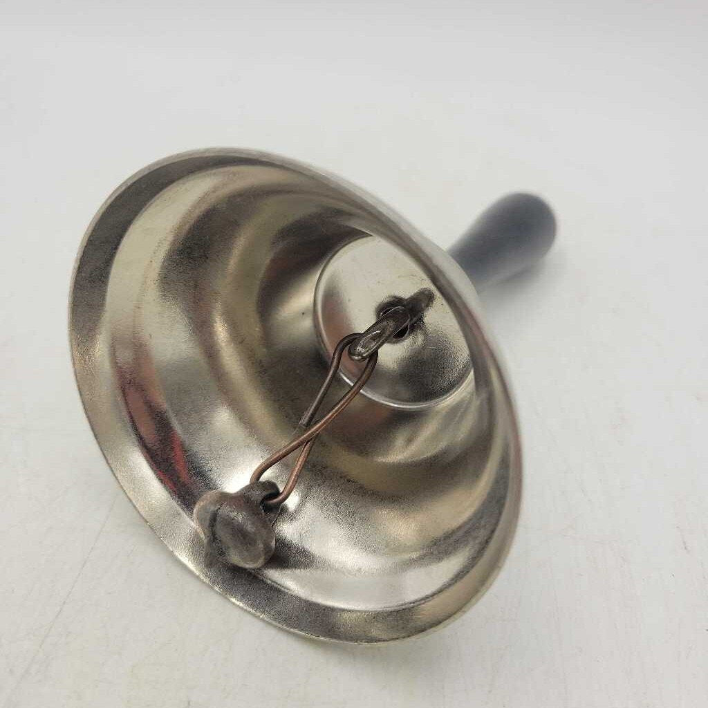 Vintage metal Bell (Yvo)(601)