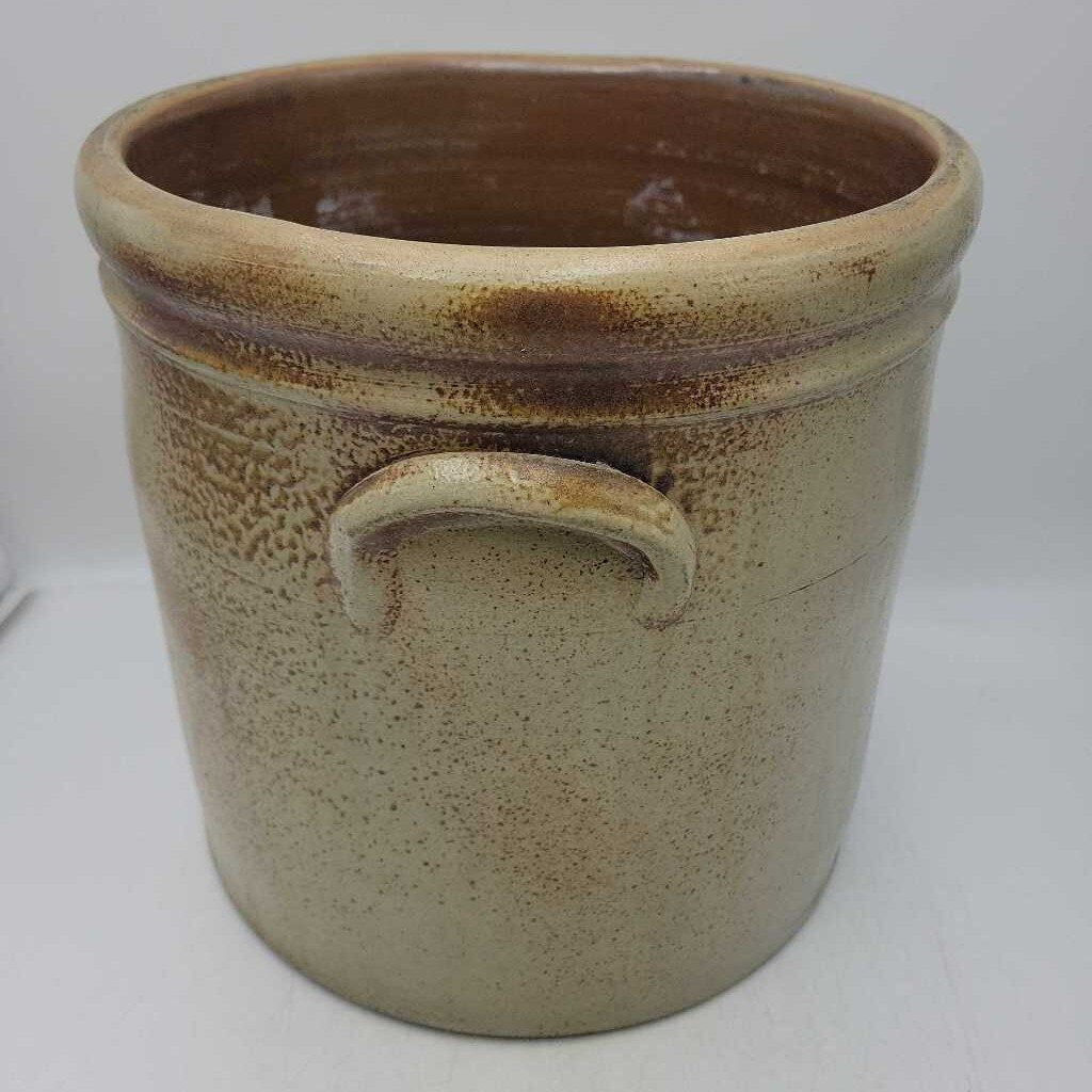 W.E. Welding 3 Gallon flowered Crock W.E. Welding Brantford (YVO) 601