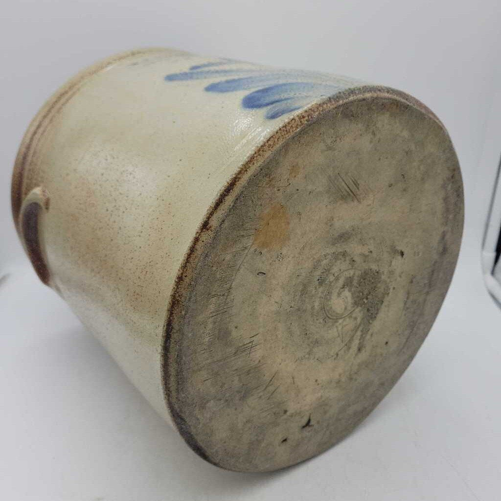 W.E. Welding 3 Gallon flowered Crock W.E. Welding Brantford (YVO) 601