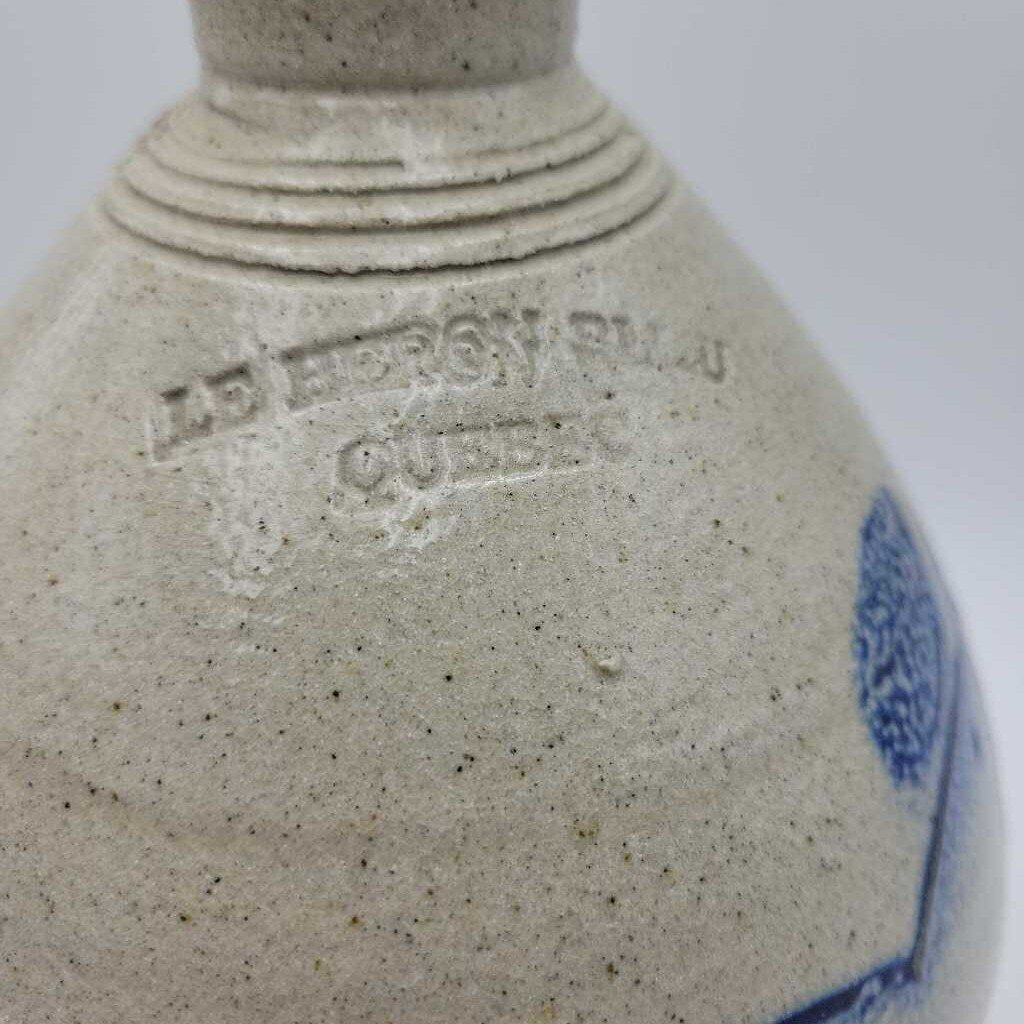 Le Heron Bleu, Quebec, Stone ware Pottery jug (YVO) (601)