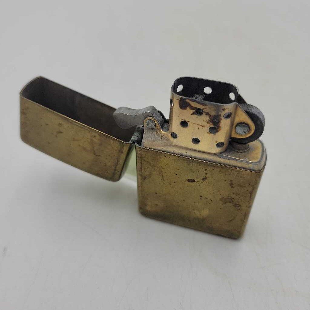 Zippo brass Lighter Made in The USA (BS)
