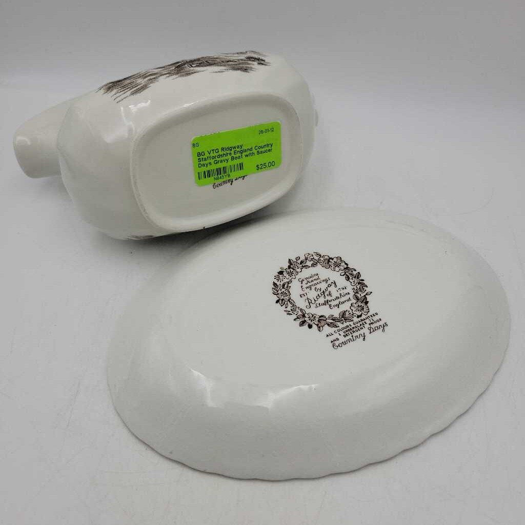 VTG Ridgway Staffordshire England Country Days Gravy Boat with Saucer (BG)