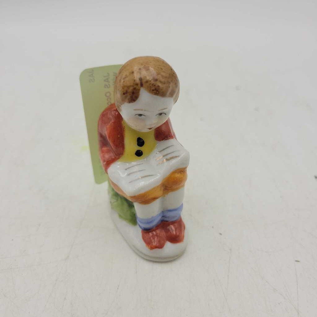 Occupied Japan Boy with book OJ figure (JAS)