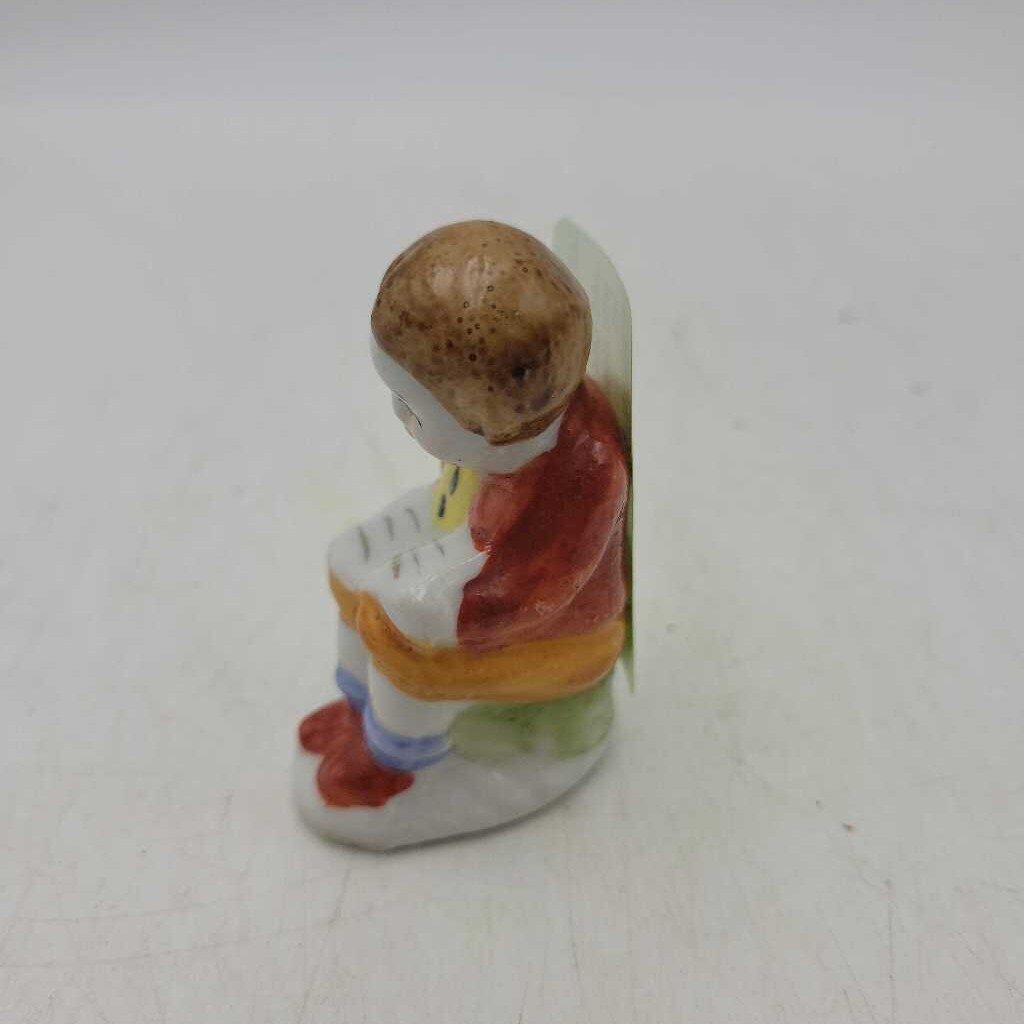 Occupied Japan Boy with book OJ figure (JAS)