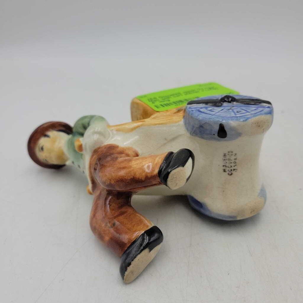 Occupied Japan OJ figur Man with cart planter e (JAS)
