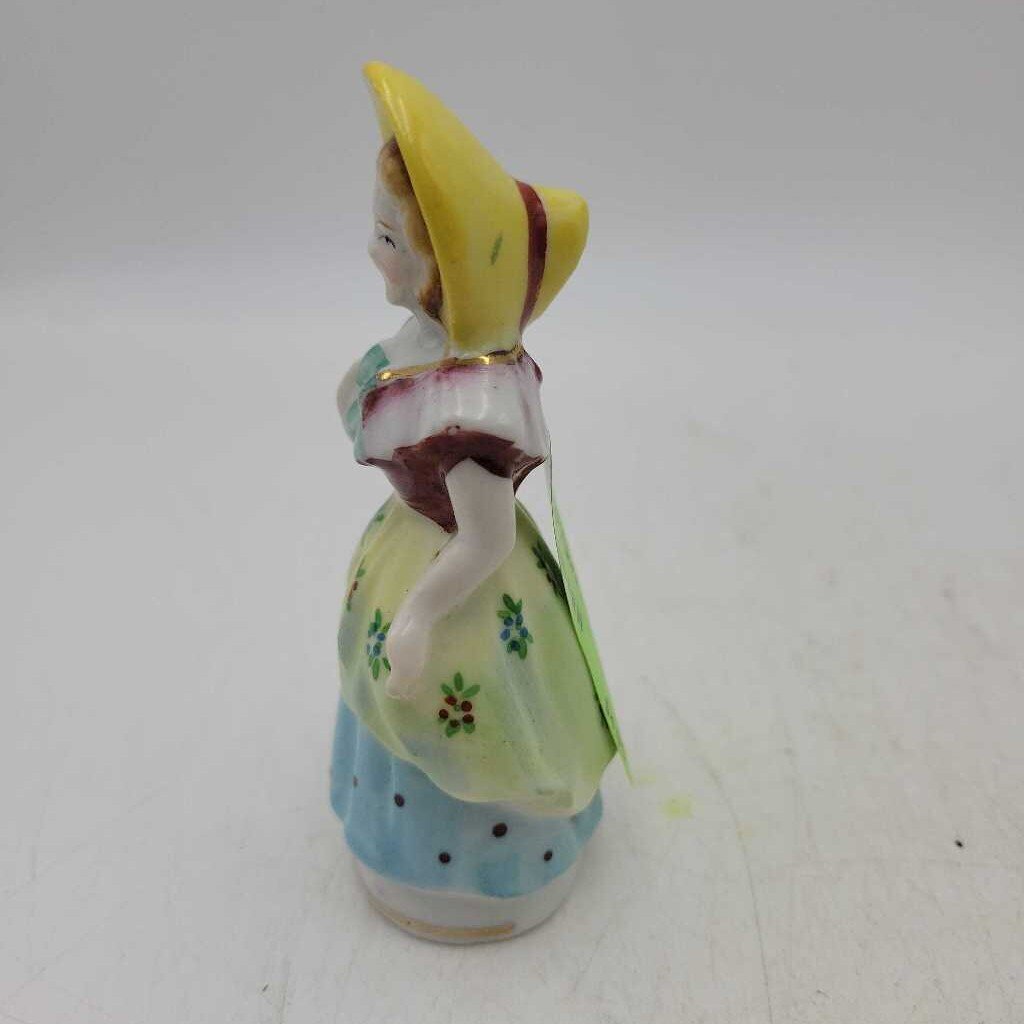Occupied Japan Lady in bonnet OJ figure (JAS)