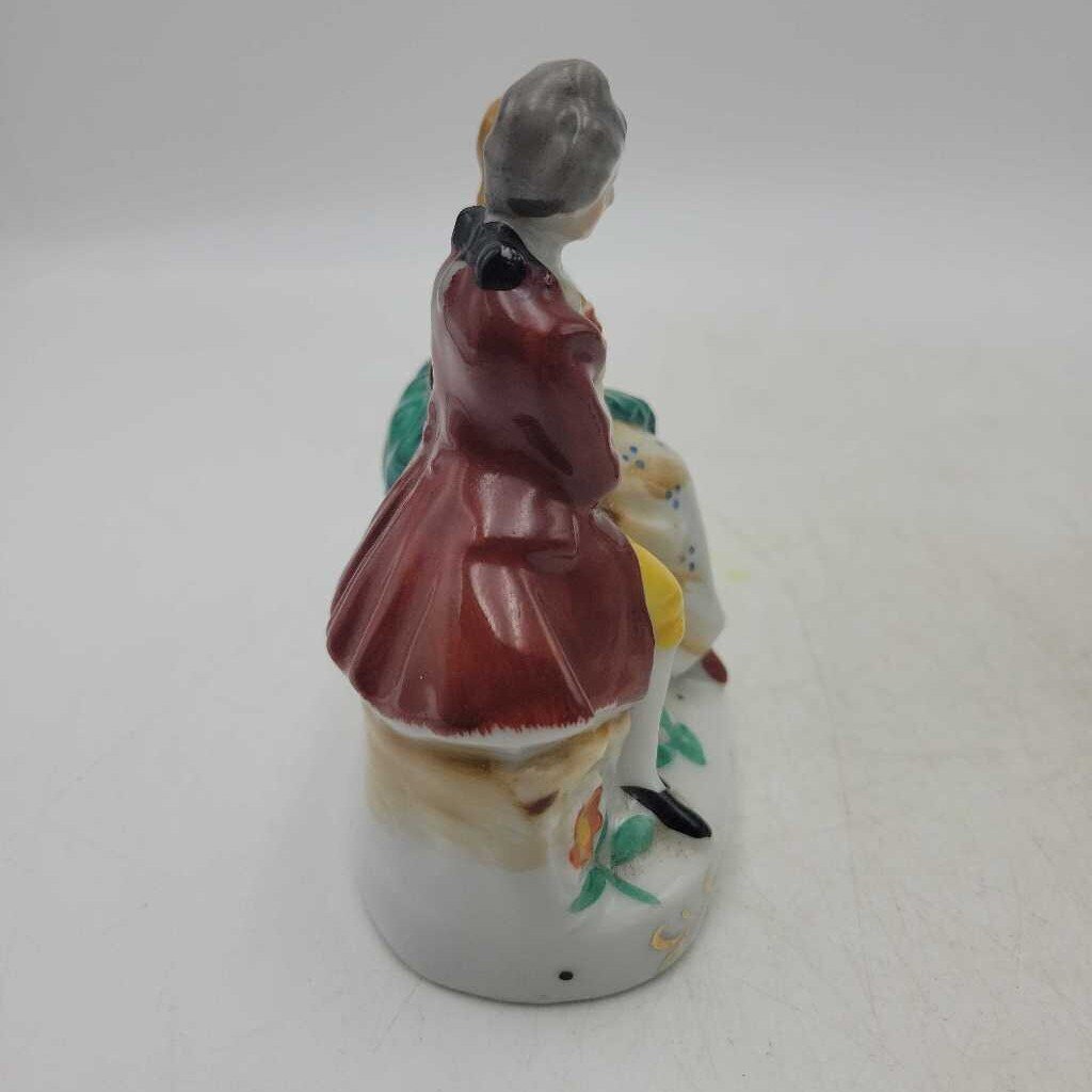 Occupied Japan woman and man sitting on chair with dog OJ figure (JAS)