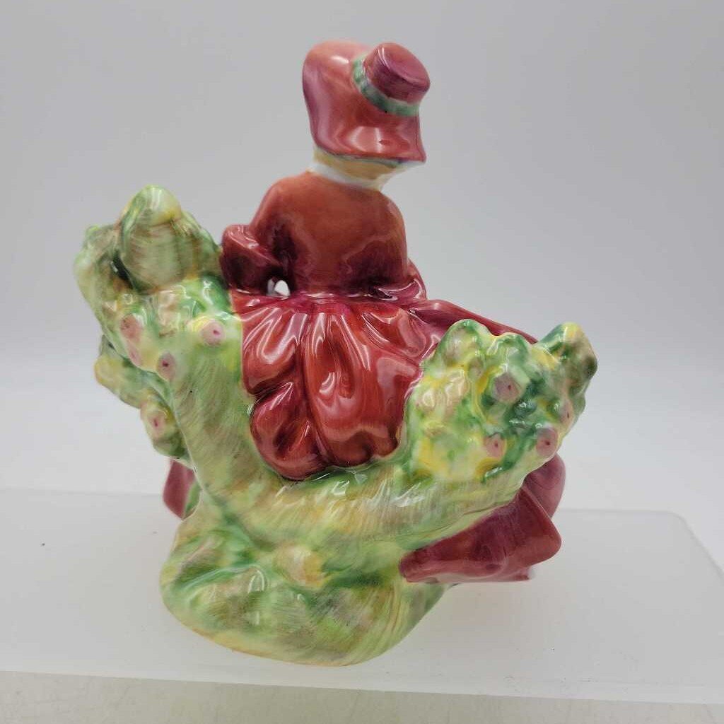 Royal Doulton Lydia H.N. 1908 (HAUS)