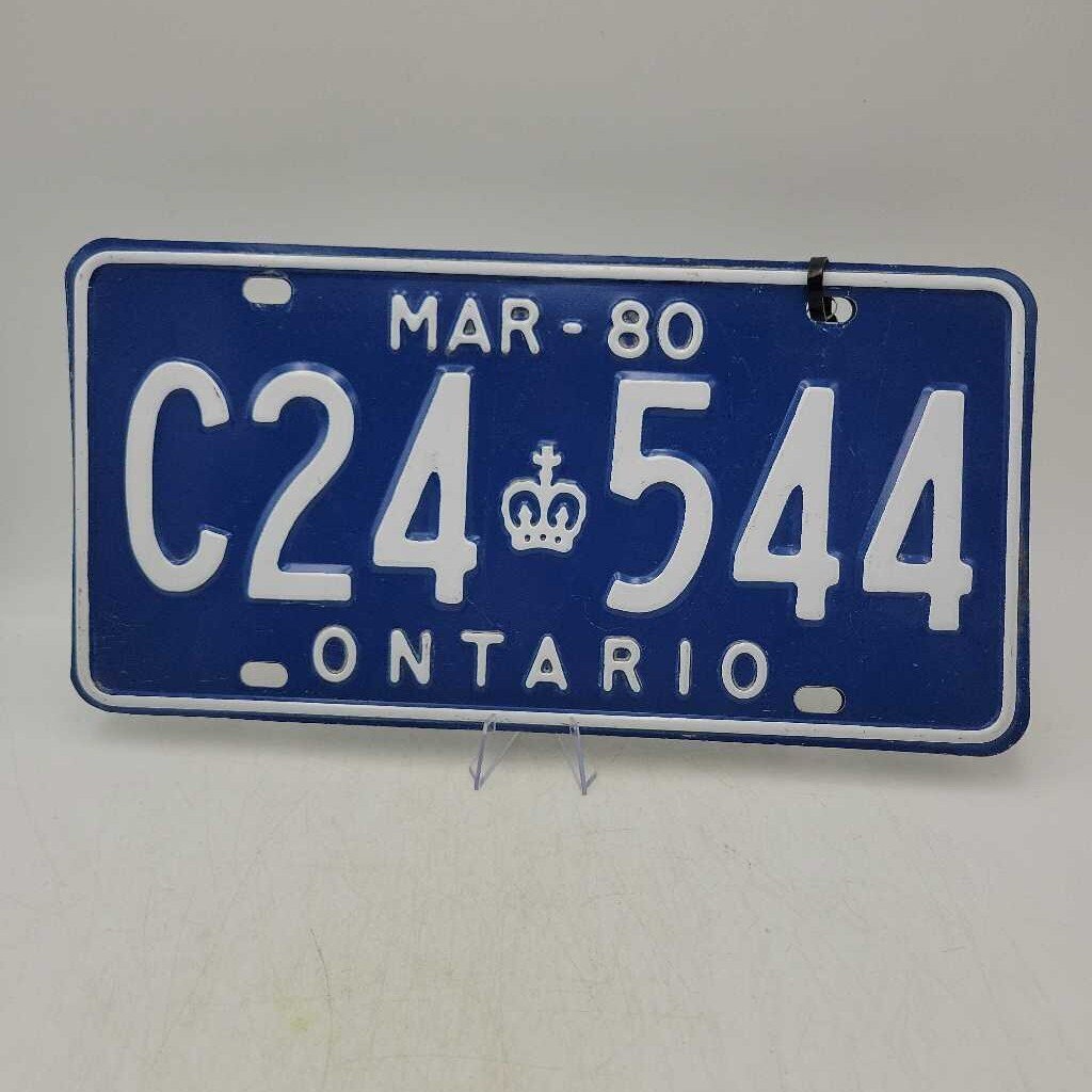 1980 Ontario license Plate Set great condition (JAS) C24 544