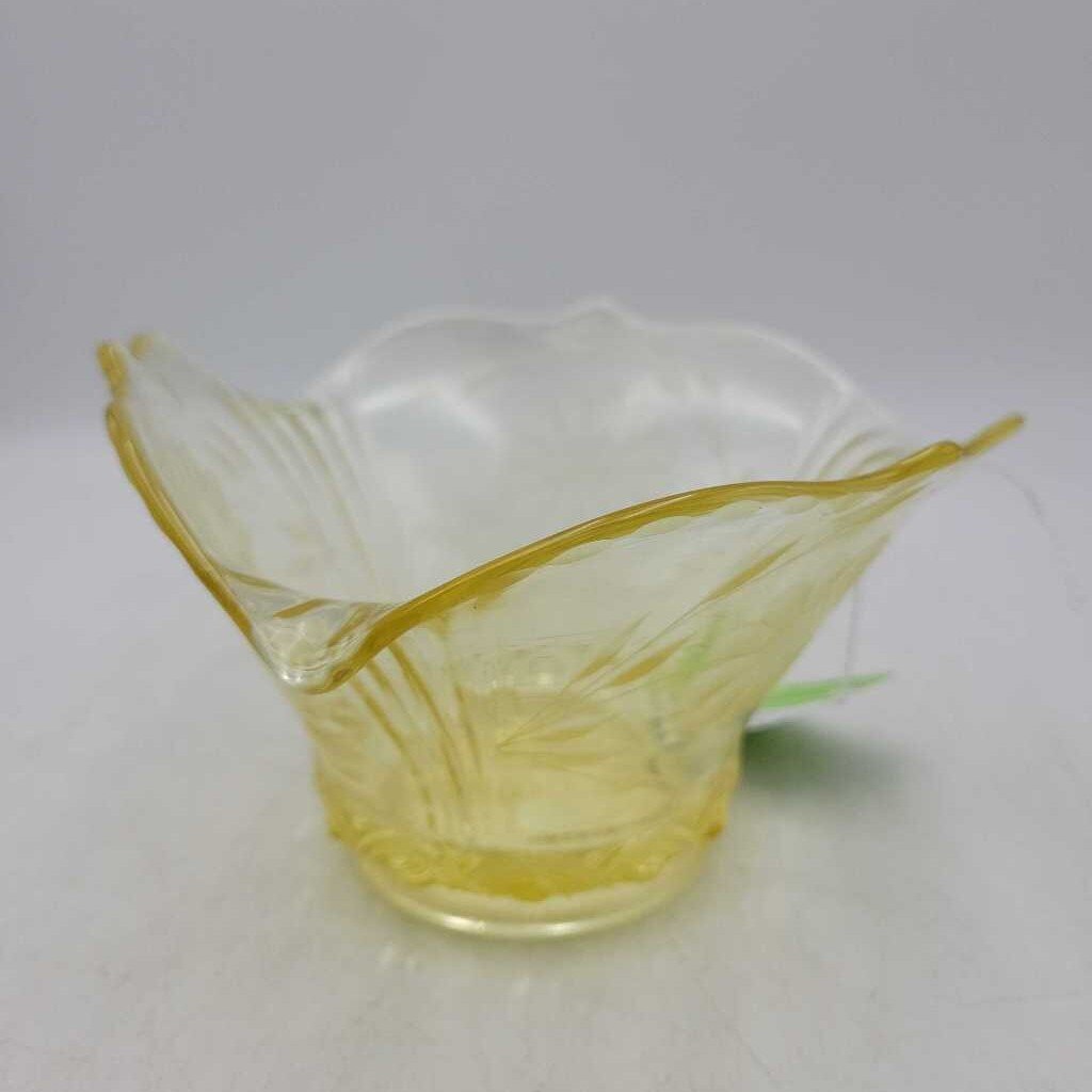 1930's Hughes Corn flower bowl (DS) 3528