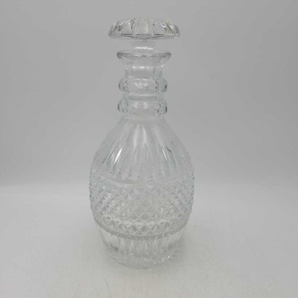 Vintage cut glass decanter (DEB)